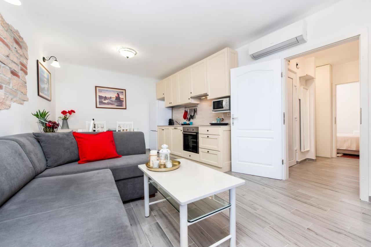 Casa Sul Mar Lägenhet Rovinj Exteriör bild