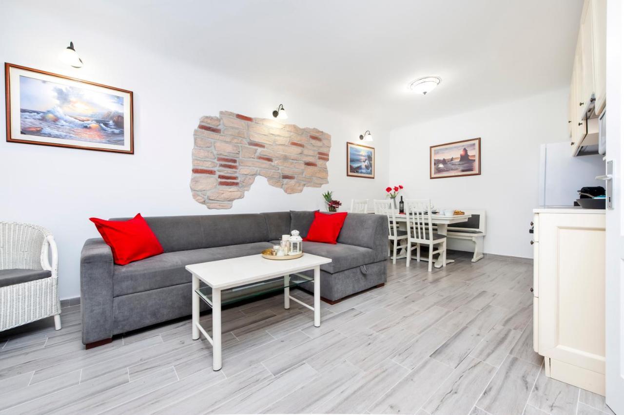 Casa Sul Mar Lägenhet Rovinj Exteriör bild