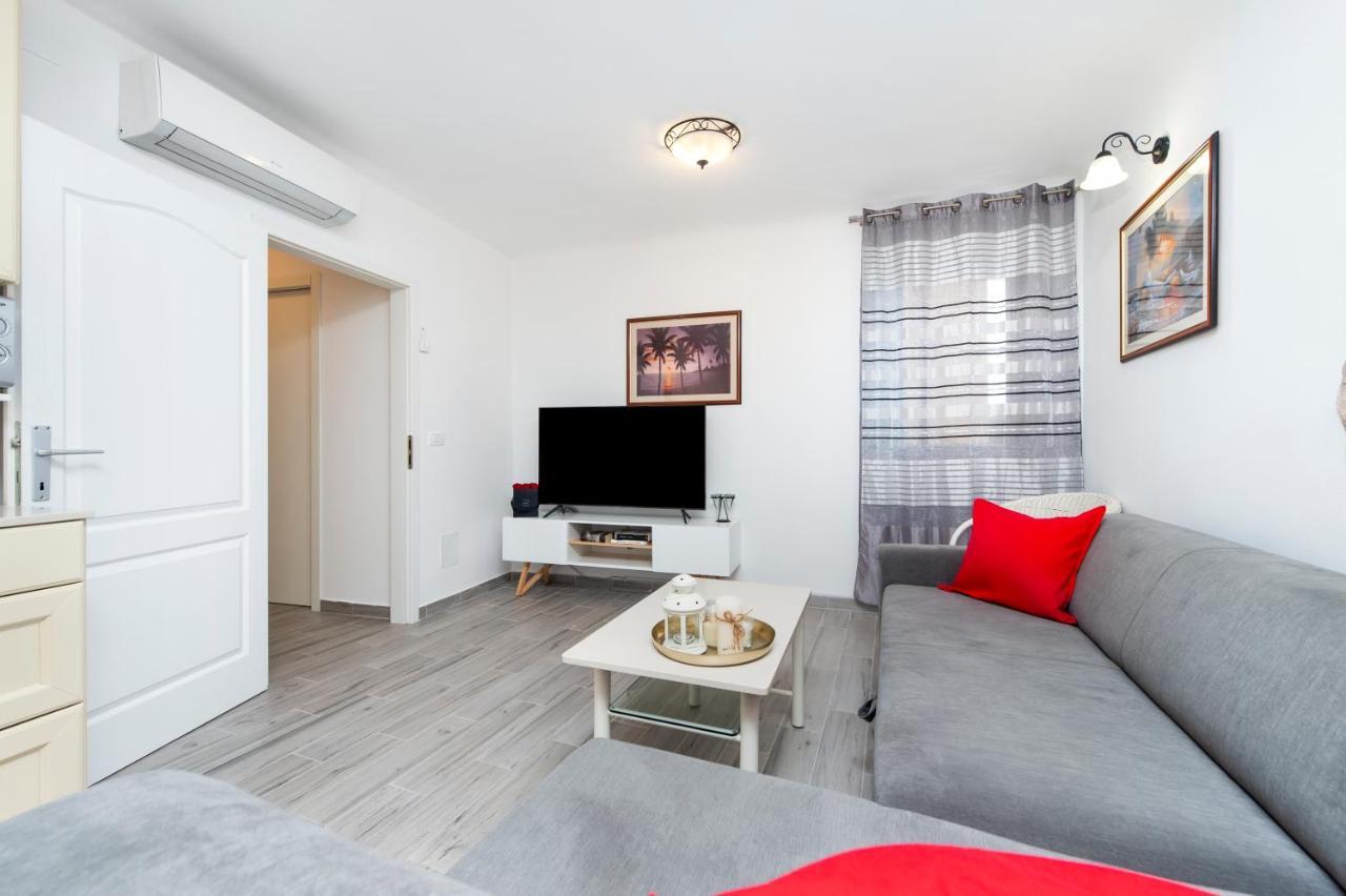 Casa Sul Mar Lägenhet Rovinj Exteriör bild