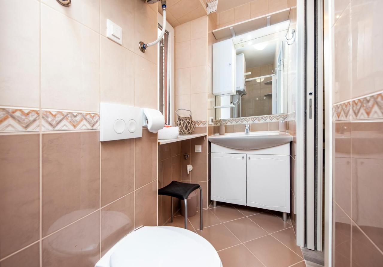 Casa Sul Mar Lägenhet Rovinj Exteriör bild