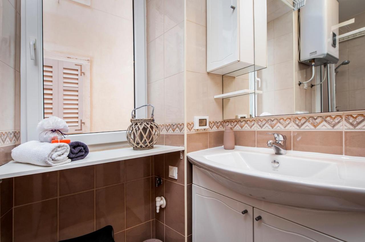 Casa Sul Mar Lägenhet Rovinj Exteriör bild